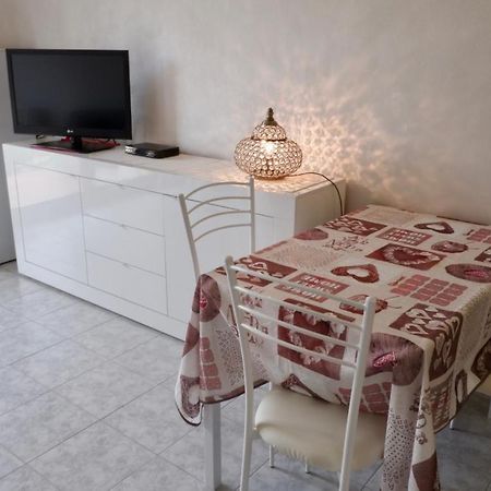 APP. MARCOPOLO - 100mt dal mare Apartment Lido di Jesolo Bagian luar foto